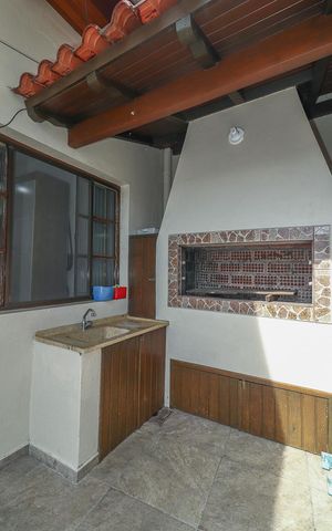 Casa à venda com 390m², 4 quartos e 4 vagasChurrasqueira