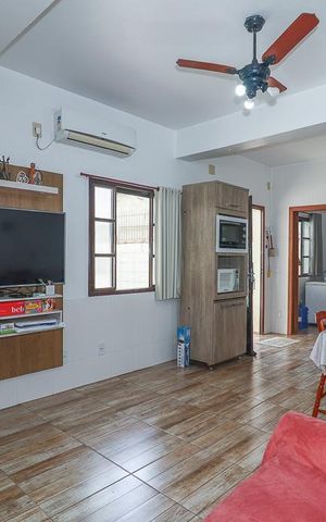 Casa à venda com 390m², 4 quartos e 4 vagasCasa fundos