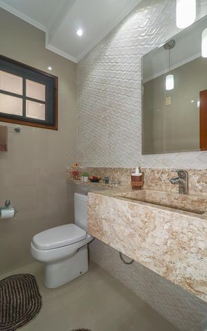 Casa à venda com 390m², 4 quartos e 4 vagasBanheiro Social 2