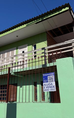 Casa à venda com 260m², 7 quartos e 2 vagas Casa à venda com 260m², 7 quartos e 2 vagasFachada