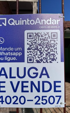 Casa à venda com 260m², 7 quartos e 2 vagas Casa à venda com 260m², 7 quartos e 2 vagasPlaca