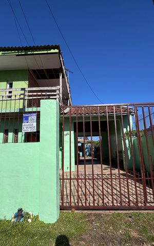 Casa à venda com 260m², 7 quartos e 2 vagas Casa à venda com 260m², 7 quartos e 2 vagasFachada