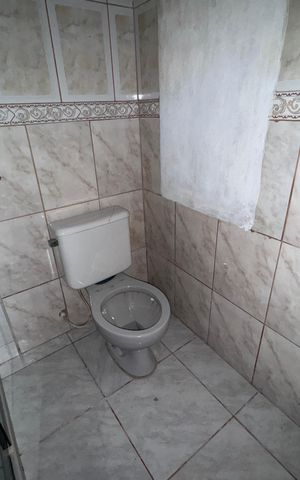 Casa à venda com 260m², 7 quartos e 2 vagas Casa à venda com 260m², 7 quartos e 2 vagasBanheiro