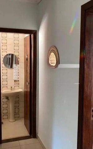 Casa à venda com 220m², 4 quartos e 2 vagas