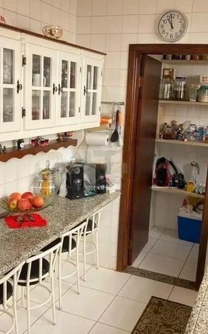 Casa à venda com 220m², 4 quartos e 2 vagas
