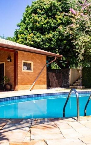 Casa à venda com 488m², 4 quartos e 6 vagas