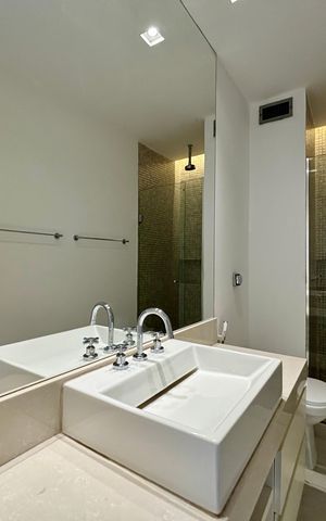 Apartamento à venda com 165m², 2 quartos e 1 vagaBanheiro da Suíte 2