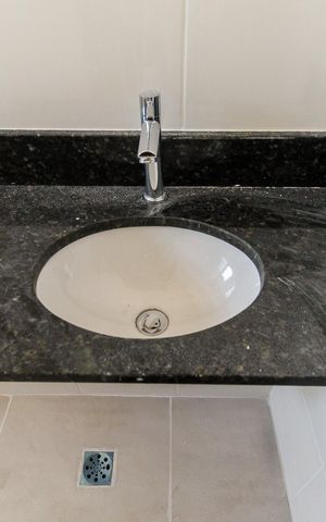Apartamento à venda com 82m², 2 quartos e 2 vagas Apartamento à venda com 82m², 2 quartos e 2 vagasBanheiro da Suíte 2