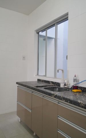 Casa para alugar com 85m², 2 quartos e 2 vagasCozinha