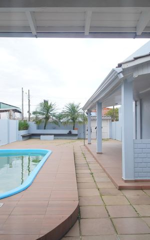 Casa para alugar com 85m², 2 quartos e 2 vagasVista da Sala
