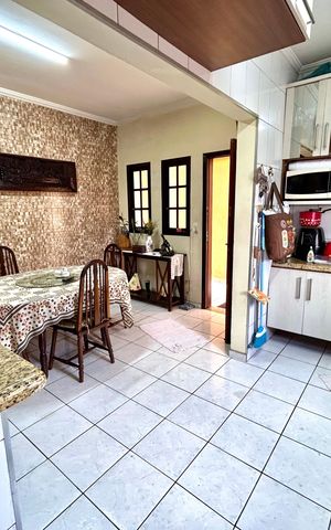Casa à venda com 222m², 3 quartos e 5 vagasCozinha