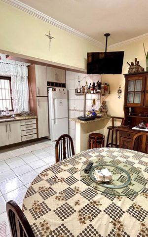 Casa à venda com 222m², 3 quartos e 5 vagasCozinha