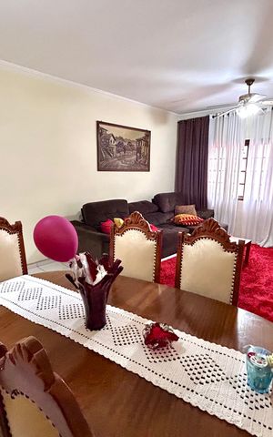 Casa à venda com 222m², 3 quartos e 5 vagasSala