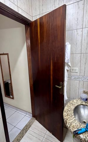 Casa à venda com 222m², 3 quartos e 5 vagasBanheiro da Suíte