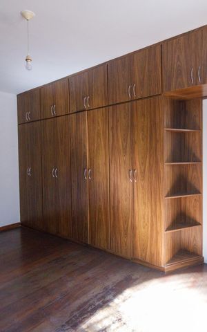 Casa à venda com 360m², 4 quartos e 5 vagas Casa à venda com 360m², 4 quartos e 5 vagasSuíte 3