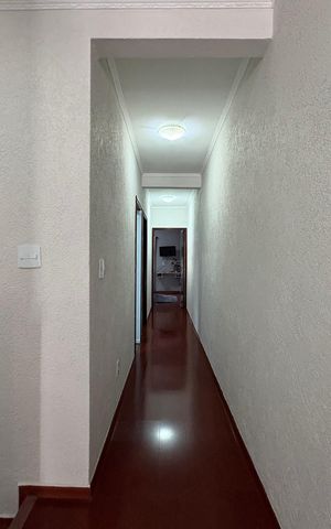 Casa à venda com 183m², 3 quartos e 2 vagas Casa à venda com 183m², 3 quartos e 2 vagasEscritório/ corredor acesso aos dormitórios