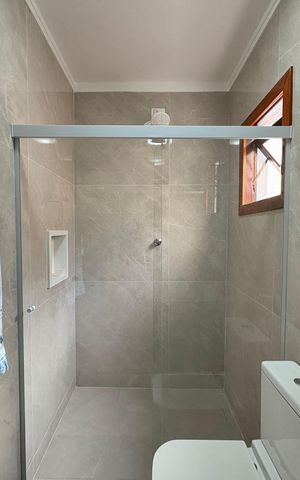 Casa à venda com 183m², 3 quartos e 2 vagas Casa à venda com 183m², 3 quartos e 2 vagasBanheiro
