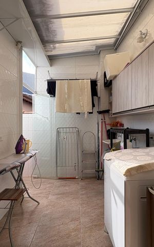 Casa à venda com 183m², 3 quartos e 2 vagas Casa à venda com 183m², 3 quartos e 2 vagasLavanderia