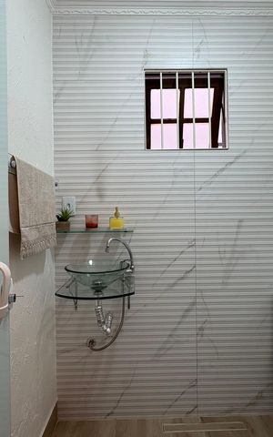 Casa à venda com 183m², 3 quartos e 2 vagas Casa à venda com 183m², 3 quartos e 2 vagasLavabo 2