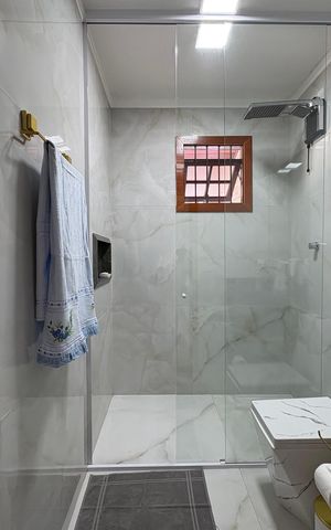 Casa à venda com 183m², 3 quartos e 2 vagas Casa à venda com 183m², 3 quartos e 2 vagasBanheiro da Suíte