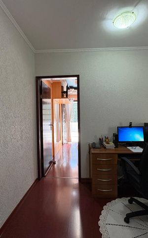 Casa à venda com 183m², 3 quartos e 2 vagas Casa à venda com 183m², 3 quartos e 2 vagasEscritório/ corredor acesso aos dormitórios