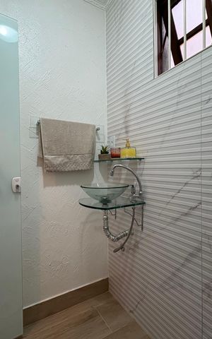 Casa à venda com 183m², 3 quartos e 2 vagas Casa à venda com 183m², 3 quartos e 2 vagasLavabo 2