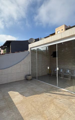 Casa à venda com 183m², 3 quartos e 2 vagas Casa à venda com 183m², 3 quartos e 2 vagasVaranda