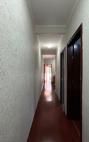 Casa à venda com 183m², 3 quartos e 2 vagas Casa à venda com 183m², 3 quartos e 2 vagasEscritório/ corredor acesso aos dormitórios