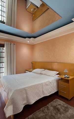Casa à venda com 183m², 3 quartos e 2 vagas Casa à venda com 183m², 3 quartos e 2 vagasSuite