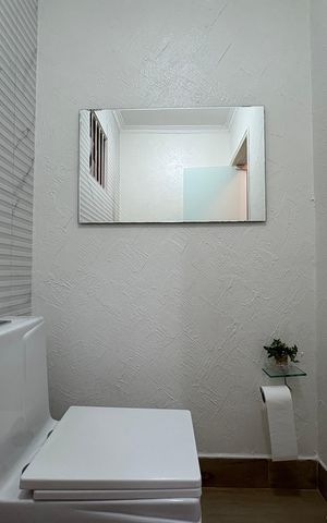 Casa à venda com 183m², 3 quartos e 2 vagas Casa à venda com 183m², 3 quartos e 2 vagasLavabo 2