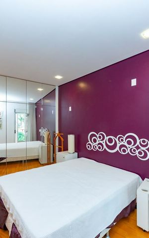 Casa à venda com 700m², 4 quartos e 6 vagas Casa à venda com 700m², 4 quartos e 6 vagasSuíte 3