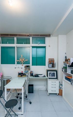 Casa à venda com 700m², 4 quartos e 6 vagas Casa à venda com 700m², 4 quartos e 6 vagasBanheiro de serviço