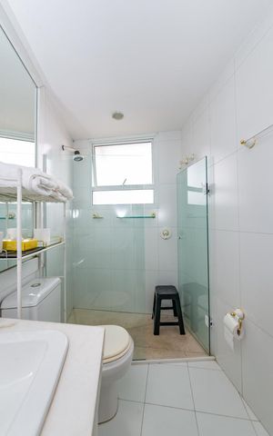 Casa à venda com 700m², 4 quartos e 6 vagas Casa à venda com 700m², 4 quartos e 6 vagasBanheiro da Suíte 3
