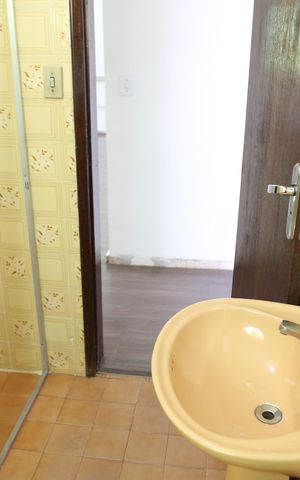 Casa à venda com 350m², 6 quartos e 4 vagasBanheiro 1