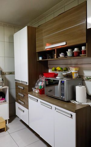Casa à venda com 250m², 4 quartos e 1 vaga Casa à venda com 250m², 4 quartos e 1 vagaCozinha