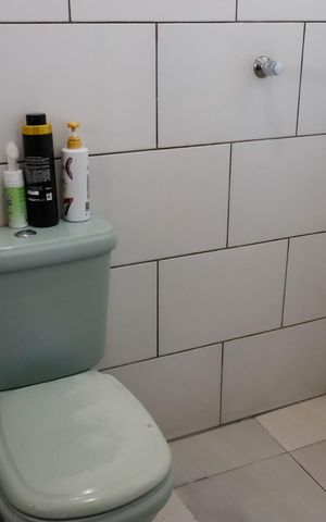 Casa à venda com 250m², 4 quartos e 1 vaga Casa à venda com 250m², 4 quartos e 1 vagaBanheiro Social