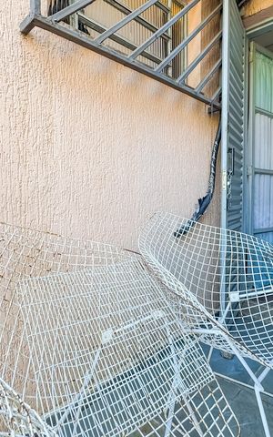 Casa à venda com 194m², 3 quartos e 2 vagas Casa à venda com 194m², 3 quartos e 2 vagasVaranda da Suíte 1
