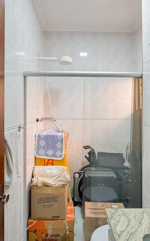 Casa à venda com 194m², 3 quartos e 2 vagas Casa à venda com 194m², 3 quartos e 2 vagasBanheiro da Suíte 3