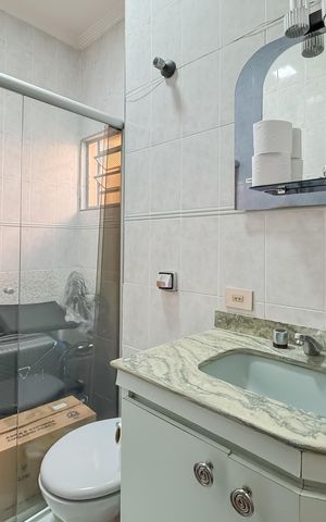Casa à venda com 194m², 3 quartos e 2 vagas Casa à venda com 194m², 3 quartos e 2 vagasBanheiro da Suíte 3
