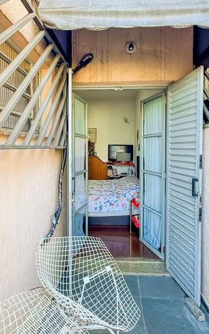 Casa à venda com 194m², 3 quartos e 2 vagas Casa à venda com 194m², 3 quartos e 2 vagasVaranda da Suíte 1