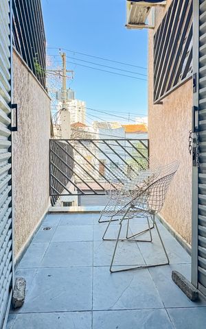 Casa à venda com 194m², 3 quartos e 2 vagas Casa à venda com 194m², 3 quartos e 2 vagasVaranda da Suíte 1