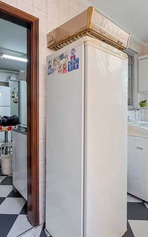 Casa à venda com 194m², 3 quartos e 2 vagas Casa à venda com 194m², 3 quartos e 2 vagasÁrea de Serviço
