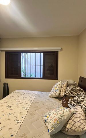 Casa para alugar com 250m², 3 quartos e 3 vagas Casa para alugar com 250m², 3 quartos e 3 vagasQuarto 1