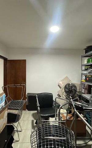 Casa para alugar com 250m², 3 quartos e 3 vagas Casa para alugar com 250m², 3 quartos e 3 vagasQuarto 3