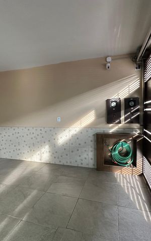 Casa para alugar com 250m², 3 quartos e 3 vagas Casa para alugar com 250m², 3 quartos e 3 vagasGaragem