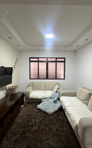 Casa para alugar com 250m², 3 quartos e 3 vagas Casa para alugar com 250m², 3 quartos e 3 vagasSala