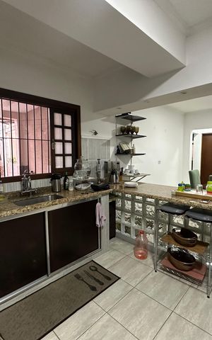 Casa para alugar com 250m², 3 quartos e 3 vagas Casa para alugar com 250m², 3 quartos e 3 vagasCozinha