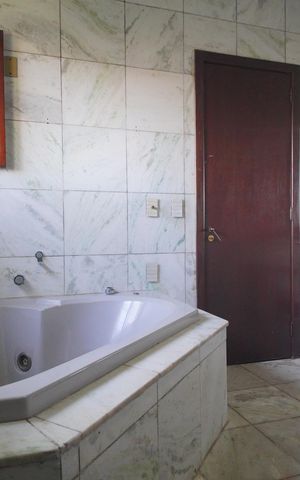 Casa para alugar com 594m², 2 quartos e 3 vagasBanheiro da Suíte 2
