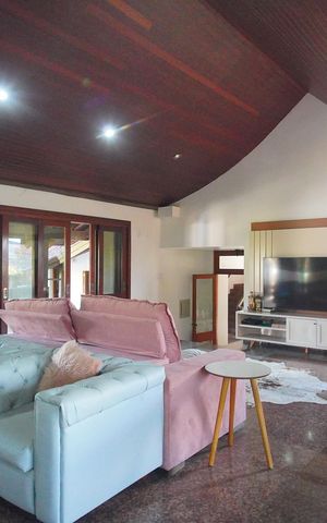 Casa para alugar com 594m², 2 quartos e 3 vagasSala