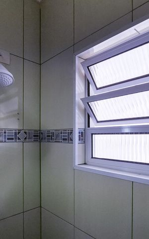 Casa à venda com 188m², 2 quartos e 2 vagas Casa à venda com 188m², 2 quartos e 2 vagasBanheiro Social